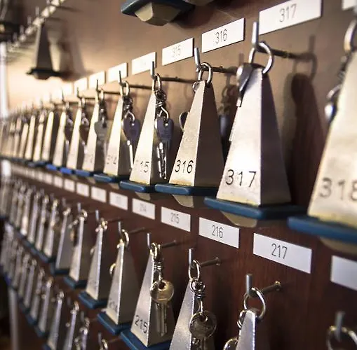 Albion ホテル ルルド